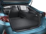 Toyota Prius Plug-in Hybrid 2016 года